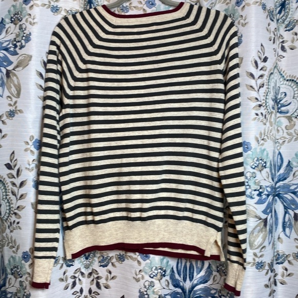Ariat Women's green and cream Striped Sweater. Size medium. Cactus embroidery. - Picture 2 of 6